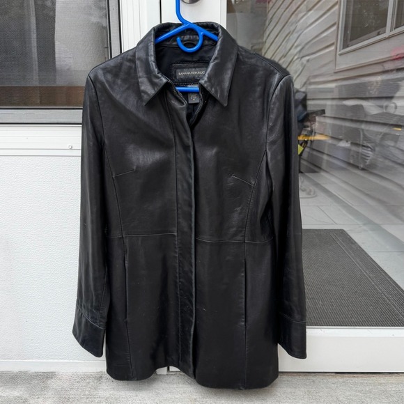 Women's Banana Republic Black Leather Jacket, Size Medium - Great Condition! - Picture 2 of 9
